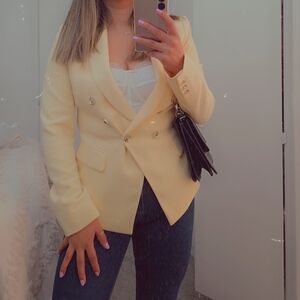 White House black market   yellow blazer size 6